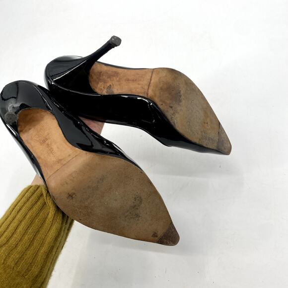 Manolo Blanhik Black Patent Leather Pointed Toe Pumps - Picture 7 of 7